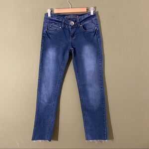 Bubblegum USA NWOT straight leg, raw hem denim jeans 7/8